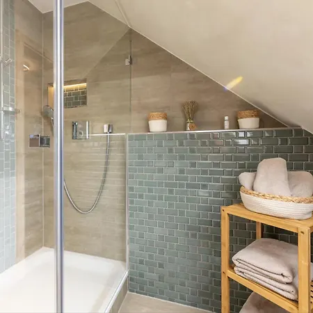 Haus Mit Sauna, 3 Sz, 2 Baeder & 450 M