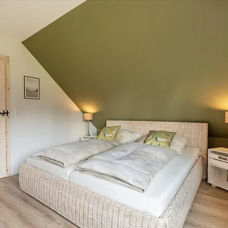Haus Mit Sauna, 3 Sz, 2 Baeder & 450 M Lägenhet Wyk auf Föhr